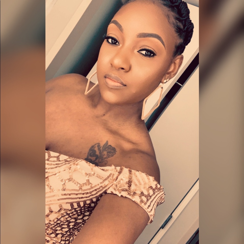 Meet your Posher, Brittney